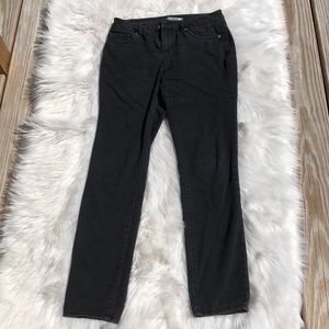 D. Jeans black stretch jean